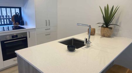 Beautifully Near New Townhouse - Photo 5