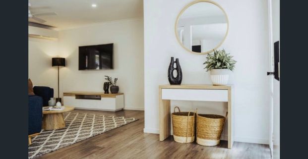 Unfurnished Beautiful Family Home in Jindalee [Avaliable from 3 December] - Photo 1