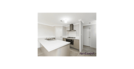 SPACIOUS HOME WITH DUCTED REVERSE CYCLE AIR - Photo 4