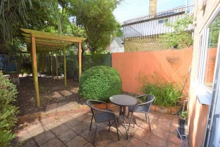 Wincheap, Canterbury - Photo 1