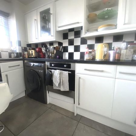 1 bedroom flat to rent - Photo 3