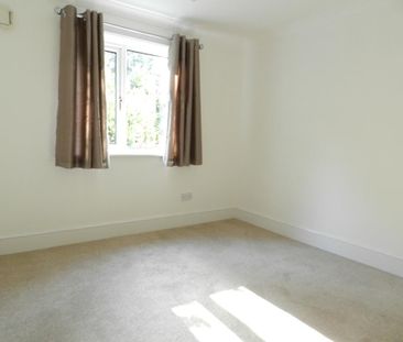 1 bedroom ground floor flat to rent - Photo 3