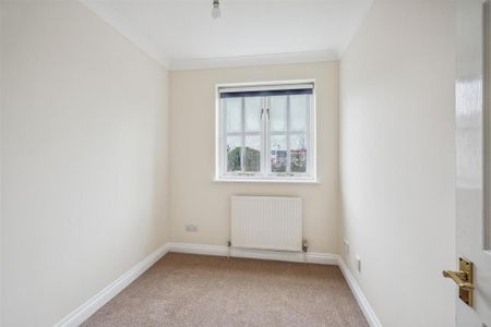 3 bedroom terraced house to rent - Photo 3