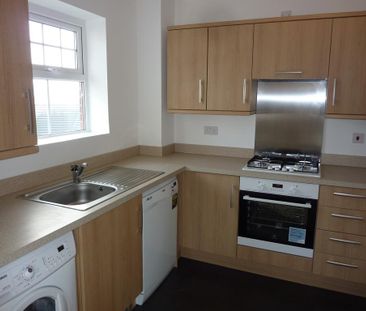 2 bedroom flat to rent - Photo 4