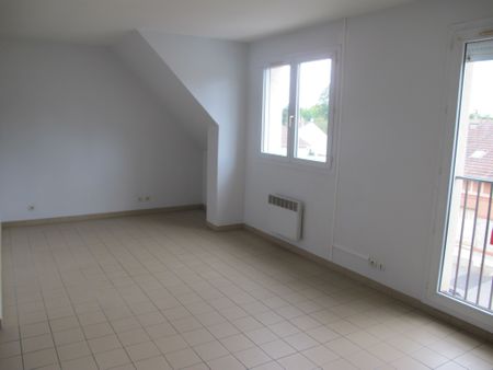 Location Appartement 3 pièces 74m² LA FERTE GAUCHER 77320 - Photo 3