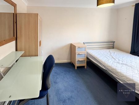 4 bedroom private hall to rent - Photo 4