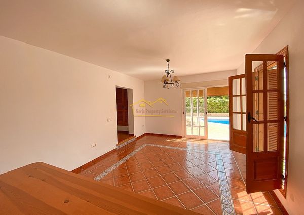 Villa Long term rental Frigiliana Road