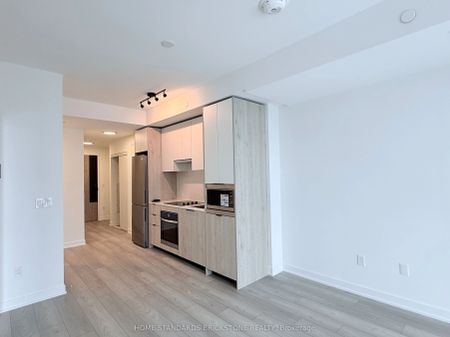 1007 The Queensway #1510 - Photo 4