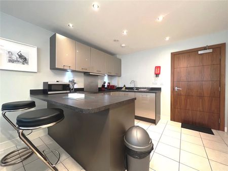 studio to rent - Photo 3