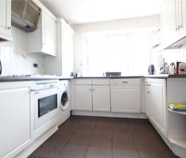 2 bedroom maisonette to rent - Photo 5