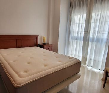 Apartamento de alquiler en Calle Nueva, Centro Histórico - Photo 3