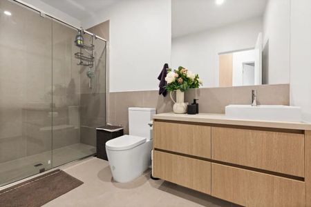 **For Lease: Stunning Family Home in Cranbourne West - $590/week** - Photo 4
