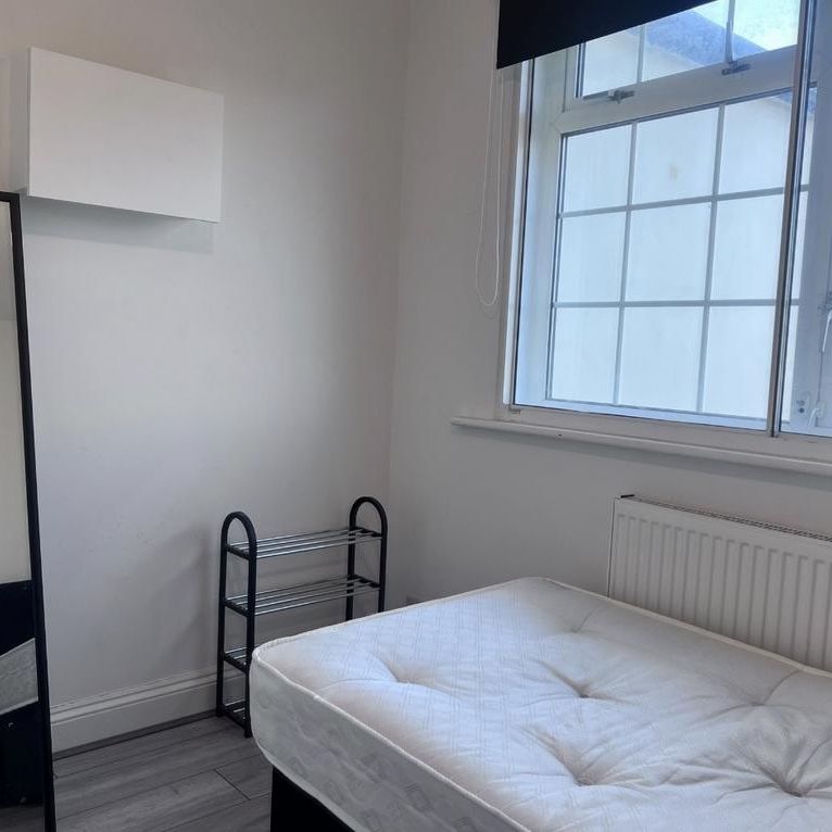 1 bedroom house of multiple occupation to rent - Photo 1