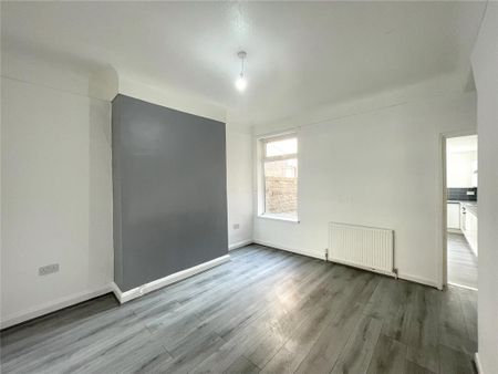 3 bedroom terraced house to rent - Photo 2