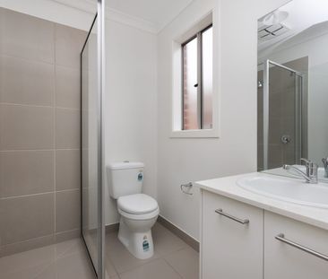 Light-filled, four bedroom home - Photo 5