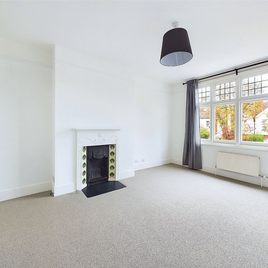 Deanhill Road, London, SW14 - Photo 1