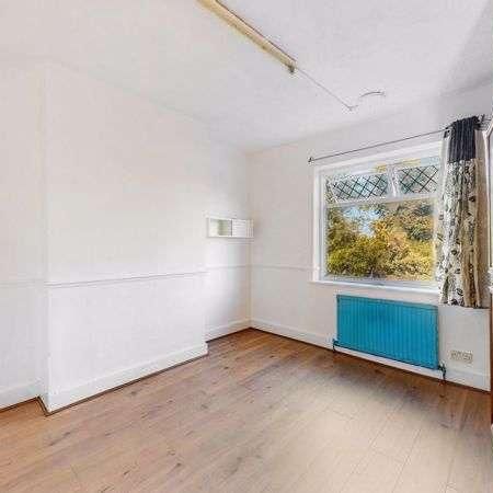 Burges Road East Ham, E6 - Photo 1
