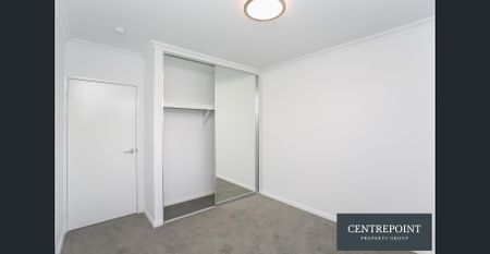 Spacious Two-Bedroom Apartment with Large Balcony - Photo 3