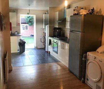 1 bedroom house of multiple occupation to rent - Photo 3