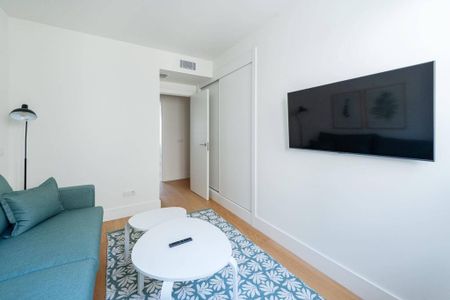 Luxury penthouse for rent in Madrid, Autonomous Region of Madrid - Photo 3