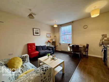 1 bedroom in a flat share to rent - Photo 3