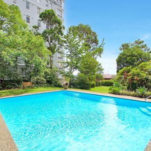 Building opposite Arthur McElhone Reserve & Koi ponds - Photo 2