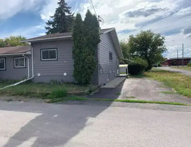 Charming 2 bedroom unit in Central Kingston | 38 Day Street, Kingston - Photo 1