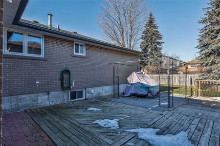 For Lease - 166 Lynnbrook Drive, Toronto, Ontario - Photo 2