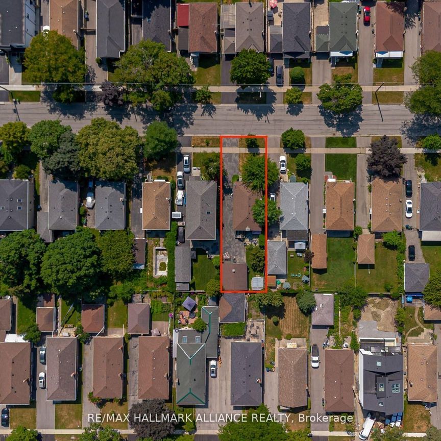 For Lease - 43 Trueman Avenue, Toronto, Ontario - Photo 1