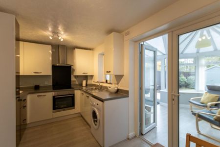 2 bedroom semi-detached house to rent - Photo 2