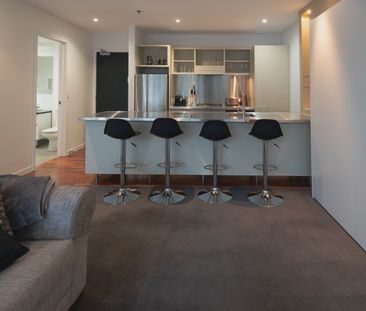 Stunning Fully Furnished Apartment in Viaduct Point - Photo 2
