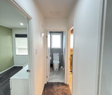 MOUNT EDEN, 2 BEDROOMS - Photo 4