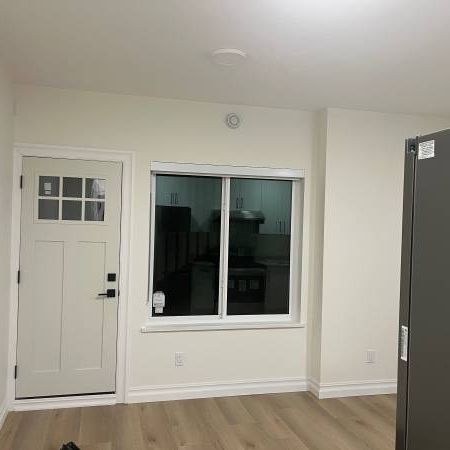 North Burnaby *NEW* 1 Bedroom Basement suite - Photo 4