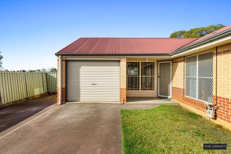 Renovated, rear of complex with fenced yard! - Photo 2