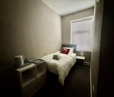 4 bedroom house to rent - Photo 1