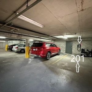 Condo 1275pi² à Ste-Julie : électroménagers, meubles, Borne de recharge, 2 cambres, 1 bureau, 2 salles de bain, cuisine, salle à manger et espace de s - Photo 2