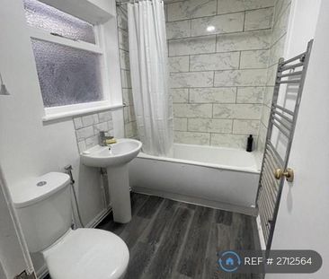 4 bedroom terraced house to rent - Photo 1