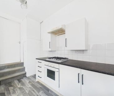 3 bedroom apartment to rent - Photo 5