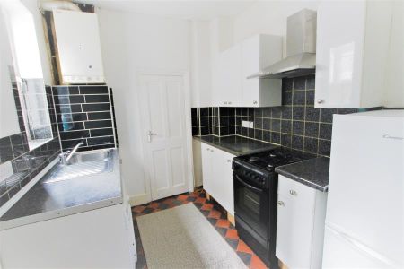 1 bedroom flat to rent - Photo 4