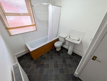 2 bedroom duplex to rent - Photo 4