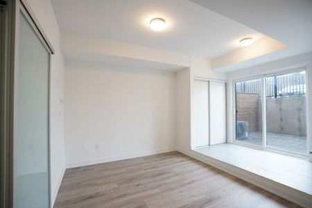 For Lease - 25 Palace St Street Unit# Q8, Kitchener, Ontario - Photo 3