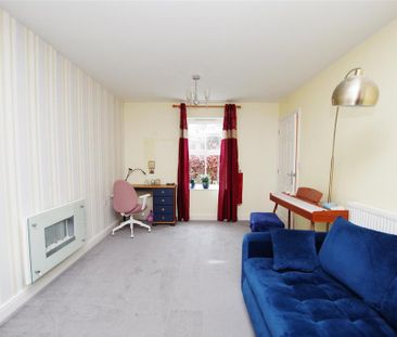 3 bedroom semi-detached house to rent - Photo 2