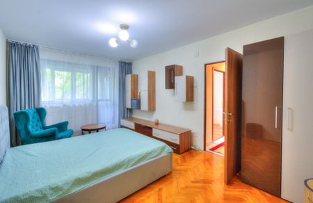 Apartament 2 camere decomandat Metrou 1 Decembrie centrala - Fotografie 2