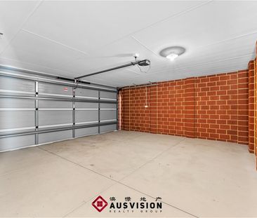 $1200/w Fully Furnished Modern Home - Photo 2