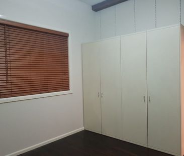 Where Style Meets Height in One Perfect Space! - Photo 5