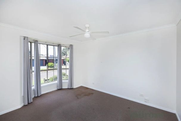 “Charming 3-Bedroom Home” - Photo 1