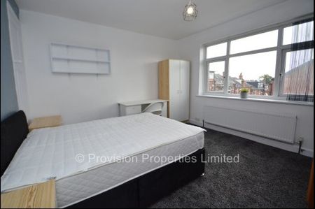 2 Bedroom Properties in Hyde Park - Photo 4