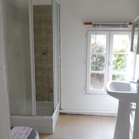 Location Appartement 1 pièce 31m² FONTAINEBLEAU 77300 - Photo 3