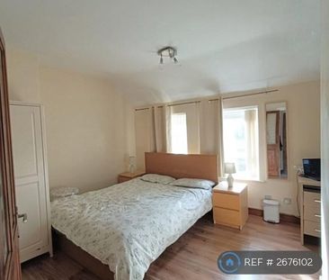 2 bedroom end of terrace house to rent - Photo 3