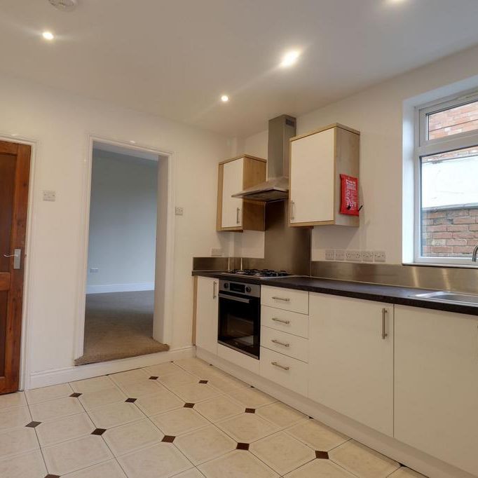 3 bedroom terraced house to rent - Photo 1
